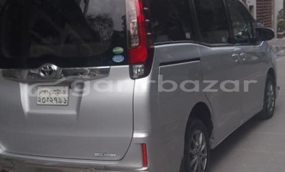 Buy Used 2016 Toyota Noah in Dhaka, Dhaka Buy Used 2016 Toyota Noah in Dhaka, Dhaka