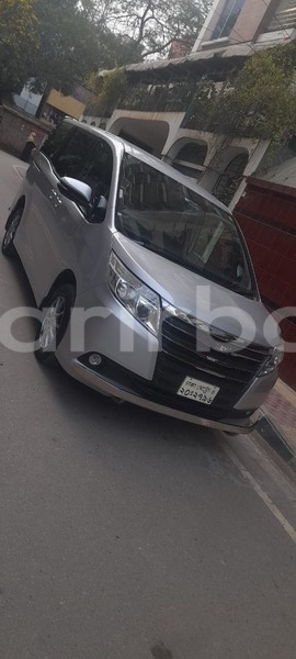 Big with watermark toyota noah dhaka dhaka 31168