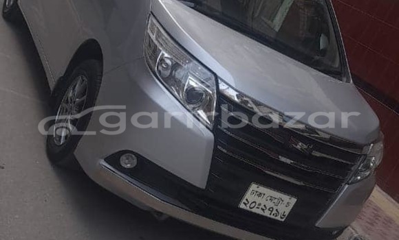 Buy Used 2016 Toyota Noah in Dhaka, Dhaka Buy Used 2016 Toyota Noah in Dhaka, Dhaka