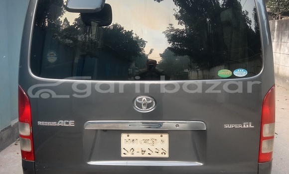 Buy Used 2015 Toyota Hiace super gl 2011 in Tangail, Dhaka Buy Used 2015 Toyota Hiace super gl 2011 in Tangail, Dhaka