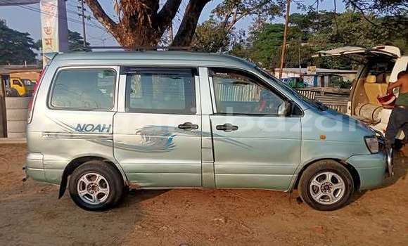 Buy Used 2008 Toyota Noah in Dhaka, Dhaka Buy Used 2008 Toyota Noah in Dhaka, Dhaka