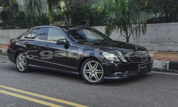 কিনুন ব্যবহৃত Mercedes-Benz গাড়ী কিনুন ব্যবহৃত Mercedes-Benz গাড়ী