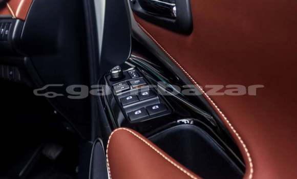 Buy Import 2018 Toyota Harrier in Dhaka, Dhaka Buy Import 2018 Toyota Harrier in Dhaka, Dhaka