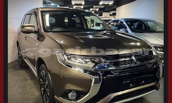 Buy Import 2016 Mitsubishi Outlander in Dhaka, Dhaka Buy Import 2016 Mitsubishi Outlander in Dhaka, Dhaka