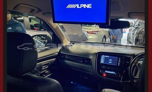 Buy Import 2016 Mitsubishi Outlander in Dhaka, Dhaka Buy Import 2016 Mitsubishi Outlander in Dhaka, Dhaka