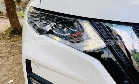 Buy Used 2017 Nissan X-Trail in Dhaka, Dhaka Buy Used 2017 Nissan X-Trail in Dhaka, Dhaka