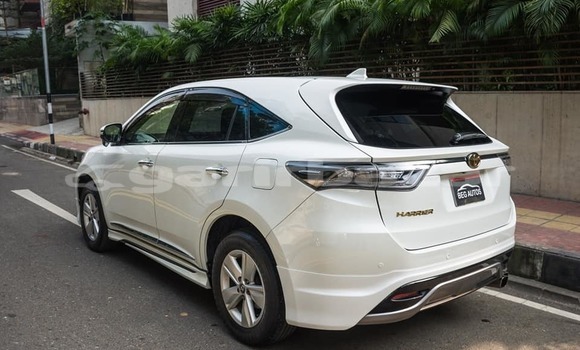 কেনা ব্যবহৃত Toyota Harrier White গাড়ী মধ্যে ঢাকা মধ্যে Dhaka কেনা ব্যবহৃত Toyota Harrier White গাড়ী মধ্যে ঢাকা মধ্যে Dhaka