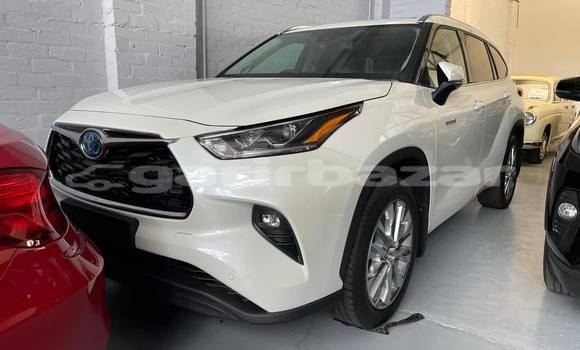 Buy Import Toyota Highlander in Dhaka, Dhaka Buy Import Toyota Highlander in Dhaka, Dhaka