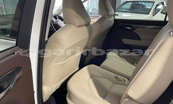 Buy Import Toyota Highlander in Dhaka, Dhaka Buy Import Toyota Highlander in Dhaka, Dhaka