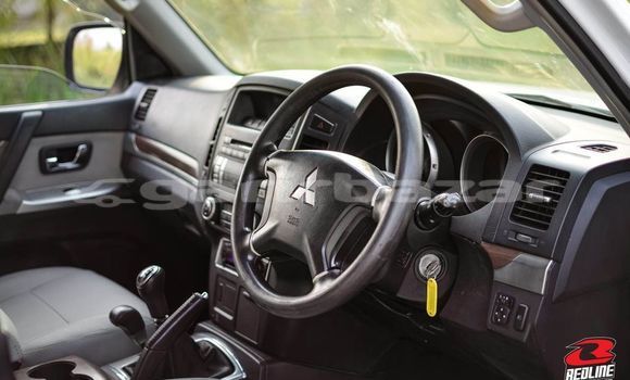 কেনা ব্যবহৃত Mitsubishi Pajero/Montero White গাড়ী মধ্যে ঢাকা মধ্যে Dhaka কেনা ব্যবহৃত Mitsubishi Pajero/Montero White গাড়ী মধ্যে ঢাকা মধ্যে Dhaka