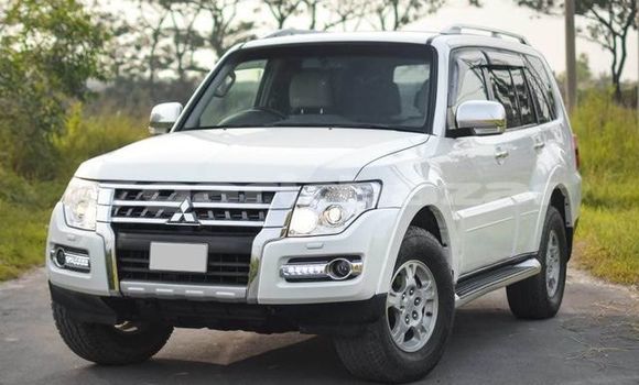 কেনা ব্যবহৃত Mitsubishi Pajero/Montero White গাড়ী মধ্যে ঢাকা মধ্যে Dhaka কেনা ব্যবহৃত Mitsubishi Pajero/Montero White গাড়ী মধ্যে ঢাকা মধ্যে Dhaka