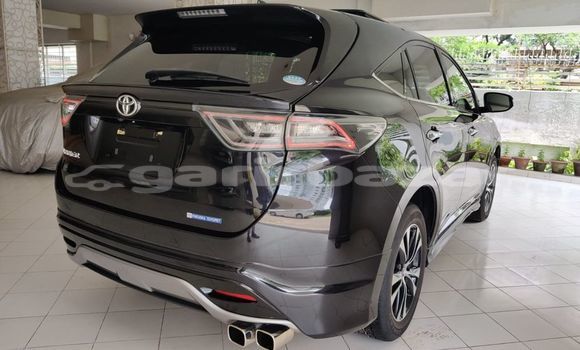 Buy Import 2016 Toyota Harrier in Dhaka, Dhaka Buy Import 2016 Toyota Harrier in Dhaka, Dhaka