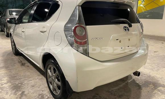 কেনা ব্যবহৃত Toyota Aqua White গাড়ী মধ্যে ঢাকা মধ্যে Dhaka কেনা ব্যবহৃত Toyota Aqua White গাড়ী মধ্যে ঢাকা মধ্যে Dhaka