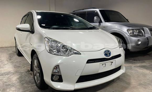 কেনা ব্যবহৃত Toyota Aqua White গাড়ী মধ্যে ঢাকা মধ্যে Dhaka কেনা ব্যবহৃত Toyota Aqua White গাড়ী মধ্যে ঢাকা মধ্যে Dhaka
