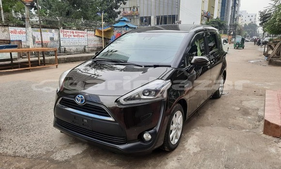 Buy Import 2016 Toyota Sienta in Dhaka, Dhaka Buy Import 2016 Toyota Sienta in Dhaka, Dhaka