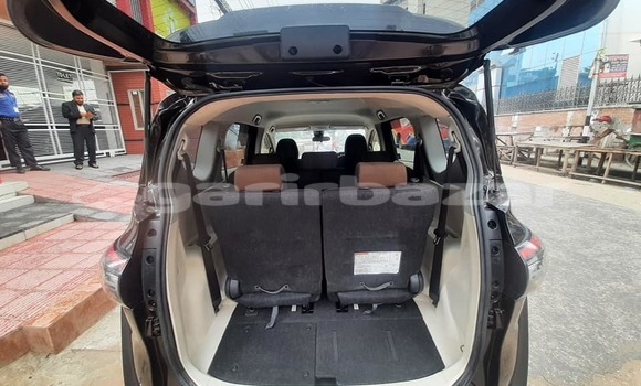 Buy Import 2016 Toyota Sienta in Dhaka, Dhaka Buy Import 2016 Toyota Sienta in Dhaka, Dhaka