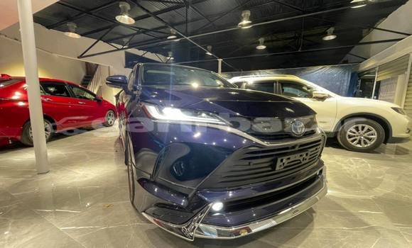 Buy Import 2020 Toyota Harrier in Dhaka, Dhaka Buy Import 2020 Toyota Harrier in Dhaka, Dhaka