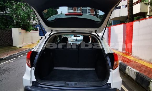 Buy Used 2014 Honda Vezel in Dhaka, Dhaka Buy Used 2014 Honda Vezel in Dhaka, Dhaka