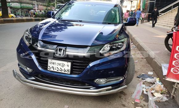 Buy Used 2015 Honda Vezel in Dhaka, Dhaka Buy Used 2015 Honda Vezel in Dhaka, Dhaka