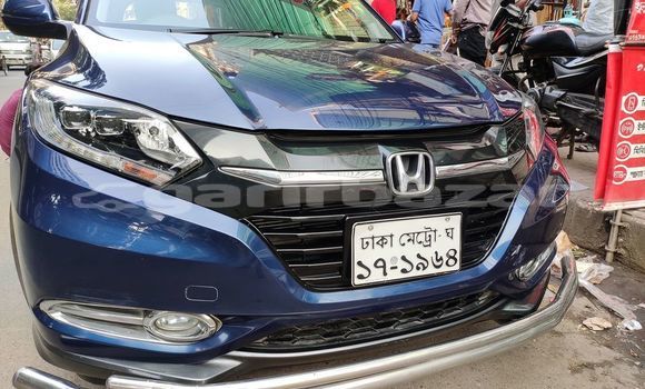 Buy Used 2015 Honda Vezel in Dhaka, Dhaka Buy Used 2015 Honda Vezel in Dhaka, Dhaka