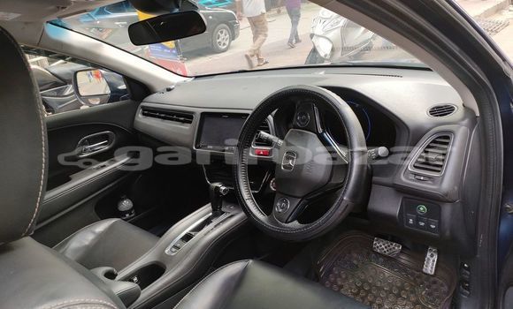 Buy Used 2015 Honda Vezel in Dhaka, Dhaka Buy Used 2015 Honda Vezel in Dhaka, Dhaka