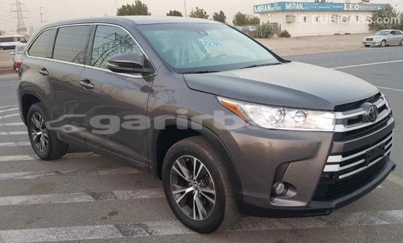 Buy Import 2017 Toyota Highlander in Import - Dubai, Bandarban Buy Import 2017 Toyota Highlander in Import - Dubai, Bandarban