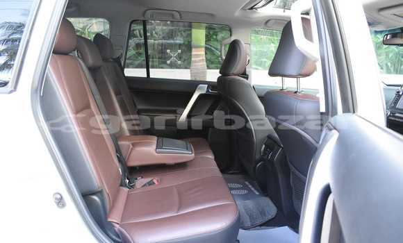 Buy Used 2017 Toyota Land Cruiser Prado in Dhaka, Dhaka Buy Used 2017 Toyota Land Cruiser Prado in Dhaka, Dhaka