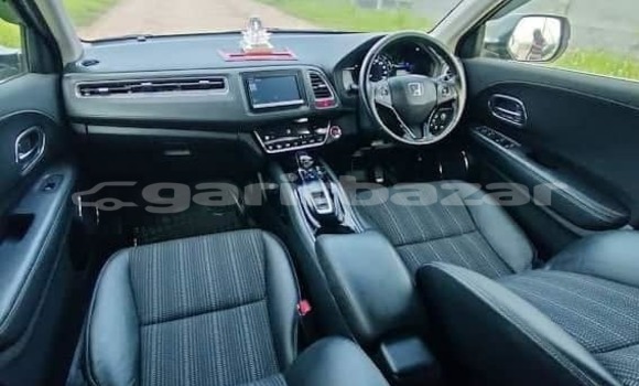 Buy Used 2014 Honda Vezel in Dhaka, Dhaka Buy Used 2014 Honda Vezel in Dhaka, Dhaka