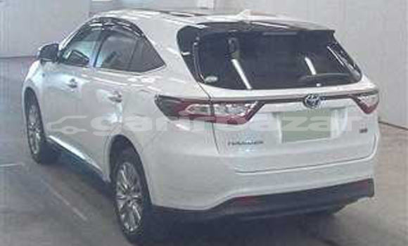 কেনা আমদানি Toyota Harrier White গাড়ী মধ্যে ঢাকা মধ্যে Dhaka কেনা আমদানি Toyota Harrier White গাড়ী মধ্যে ঢাকা মধ্যে Dhaka