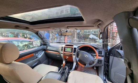 Buy Used 2005 Toyota Land Cruiser Prado in Dhaka, Dhaka Buy Used 2005 Toyota Land Cruiser Prado in Dhaka, Dhaka