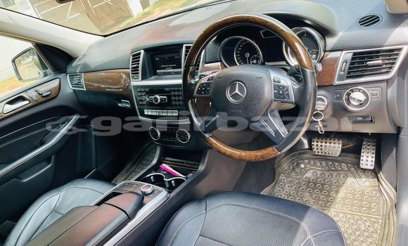 Buy Used 2014 Mercedes-Benz ML–Class in Dhaka, Dhaka Buy Used 2014 Mercedes-Benz ML–Class in Dhaka, Dhaka