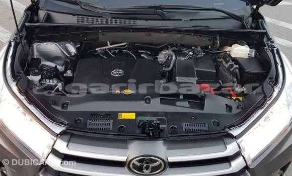 Buy Import 2017 Toyota Highlander in Import - Dubai, Bandarban Buy Import 2017 Toyota Highlander in Import - Dubai, Bandarban