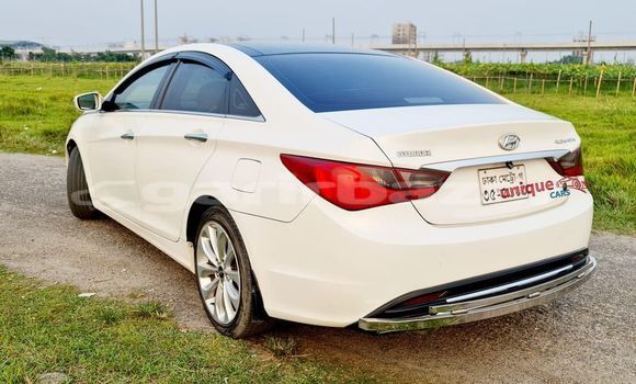 Buy Used 2012 Hyundai Sonata in Dhaka, Dhaka Buy Used 2012 Hyundai Sonata in Dhaka, Dhaka