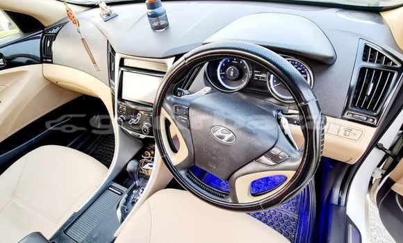 Buy Used 2012 Hyundai Sonata in Dhaka, Dhaka Buy Used 2012 Hyundai Sonata in Dhaka, Dhaka