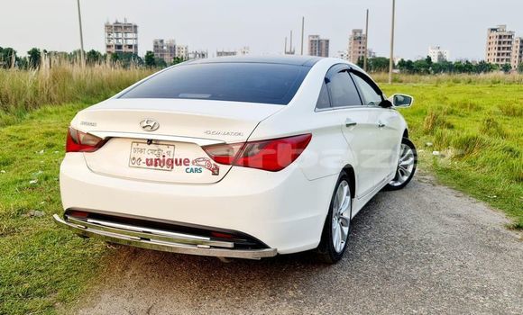 Buy Used 2012 Hyundai Sonata in Dhaka, Dhaka Buy Used 2012 Hyundai Sonata in Dhaka, Dhaka