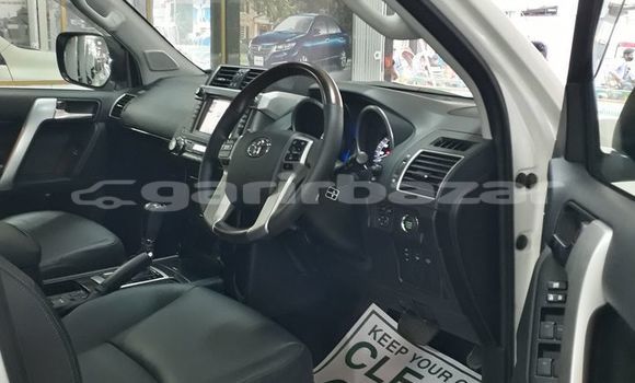 কেনা ব্যবহৃত Toyota Land Cruiser Prado White গাড়ী মধ্যে ঢাকা মধ্যে Dhaka কেনা ব্যবহৃত Toyota Land Cruiser Prado White গাড়ী মধ্যে ঢাকা মধ্যে Dhaka