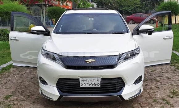 Buy Used 2015 Toyota Harrier in Dhaka, Dhaka Buy Used 2015 Toyota Harrier in Dhaka, Dhaka