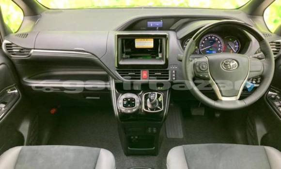 Buy Used 2021 Toyota Esquire in Dhaka, Dhaka Buy Used 2021 Toyota Esquire in Dhaka, Dhaka