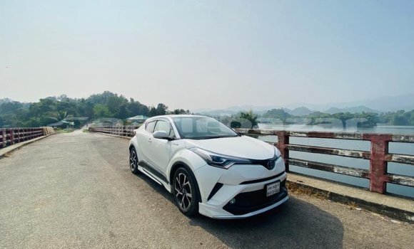 Buy Used 2017 Toyota CH-R in Dhaka, Dhaka Buy Used 2017 Toyota CH-R in Dhaka, Dhaka