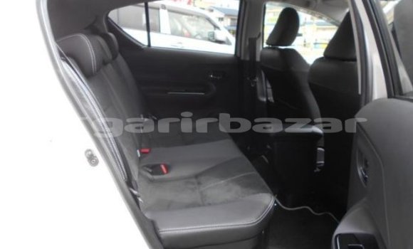 কেনা আমদানি Toyota AQUA White গাড়ী মধ্যে ঢাকা মধ্যে Dhaka কেনা আমদানি Toyota AQUA White গাড়ী মধ্যে ঢাকা মধ্যে Dhaka