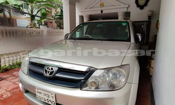 কেনা ব্যবহৃত Toyota Fortuner Silver গাড়ী মধ্যে ঢাকা মধ্যে Dhaka কেনা ব্যবহৃত Toyota Fortuner Silver গাড়ী মধ্যে ঢাকা মধ্যে Dhaka
