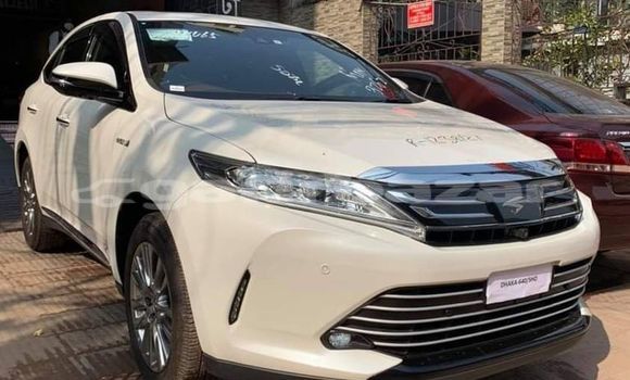 Buy Import 2017 Toyota Harrier in Dhaka, Dhaka Buy Import 2017 Toyota Harrier in Dhaka, Dhaka