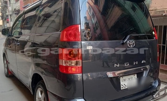Buy Used 2003 Toyota Noah in Dhaka, Dhaka Buy Used 2003 Toyota Noah in Dhaka, Dhaka