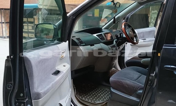 Buy Used 2003 Toyota Noah in Dhaka, Dhaka Buy Used 2003 Toyota Noah in Dhaka, Dhaka