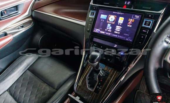 Buy Used 2014 Toyota Harrier in Dhaka, Dhaka Buy Used 2014 Toyota Harrier in Dhaka, Dhaka