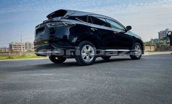 Buy Used 2014 Toyota Harrier in Dhaka, Dhaka Buy Used 2014 Toyota Harrier in Dhaka, Dhaka