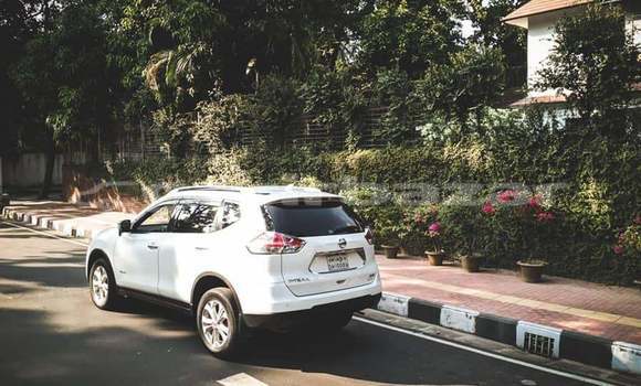 Buy Used 2016 Nissan X-Trail in Dhaka, Dhaka Buy Used 2016 Nissan X-Trail in Dhaka, Dhaka