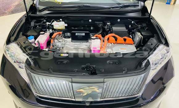 Buy Import 2019 Toyota Harrier in Dhaka, Dhaka Buy Import 2019 Toyota Harrier in Dhaka, Dhaka