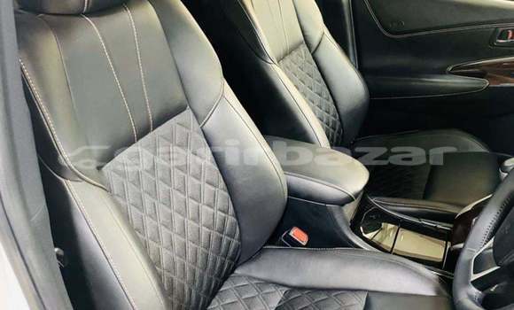 Buy Import 2016 Toyota Harrier in Dhaka, Dhaka Buy Import 2016 Toyota Harrier in Dhaka, Dhaka