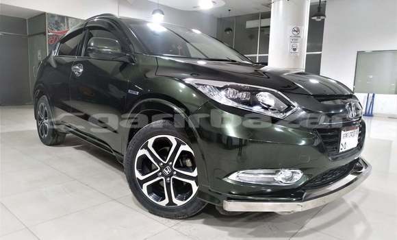 Buy Used 2014 Honda Vezel in Dhaka, Dhaka Buy Used 2014 Honda Vezel in Dhaka, Dhaka